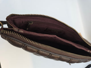 Skindtaske / clutch i mørk brun