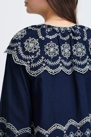 TANJA Skjorte med smukt broderi