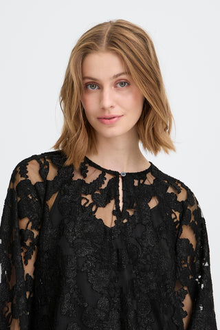 LINEO kjole i smuk blonde