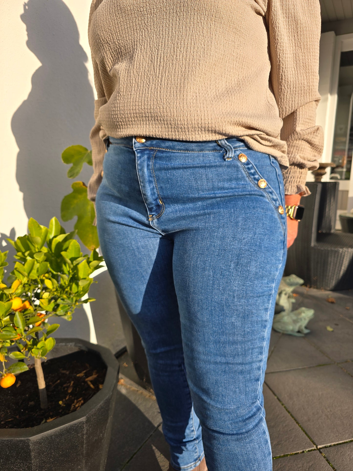 CURVE stretch jeans med knapper