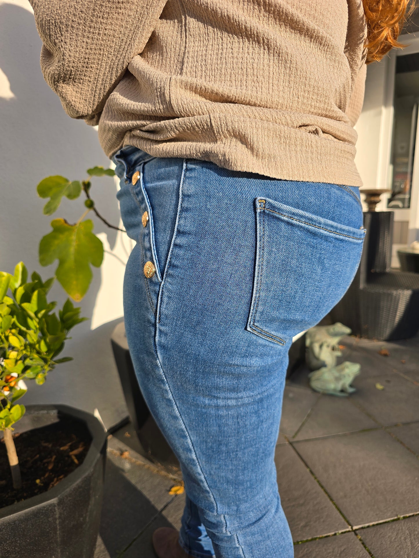 CURVE stretch jeans med knapper