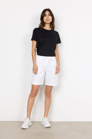 AKILA Shorts - White